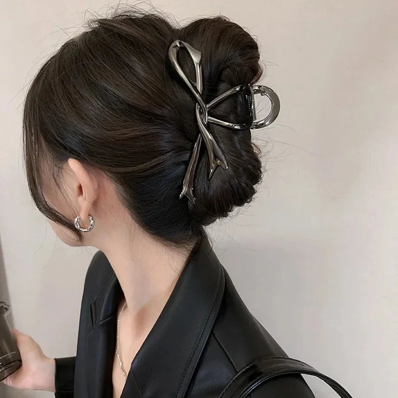 https://ae01.alicdn.com/kf/Sfeee6dcc0c6645389e8c8b718f618c26m/Elegant-Bow-Metal-Hair-Claw-Clips-for-Women-Gold-Silver-Geometric-Grab-Clip-Korean-Girls-Hollow.png